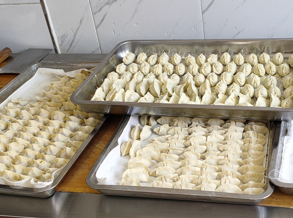 陜煤建設(shè)機電安裝公司：冬至餃子暖人心