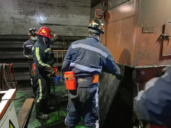 陜煤建設機電安裝公司：喜度良宵辭舊歲，元旦工程檢修忙