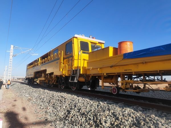 奮戰(zhàn)不停歇，陜煤建設路橋分公司靖神鐵路項目部完成多個節(jié)點目標任務