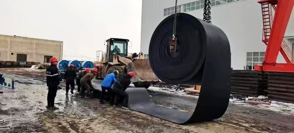 陜煤建設(shè)澄合分公司第一機(jī)電安裝項(xiàng)目部承建的西卓煤礦一盤區(qū)膠帶巷皮帶延伸安裝工程成功試運(yùn)行