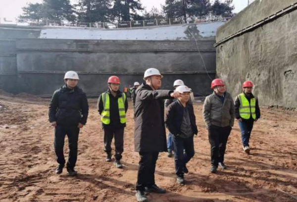 陜煤建設(shè)咸陽分公司建新煤化6#宿舍樓(一期)項(xiàng)目基槽驗(yàn)收完美收官