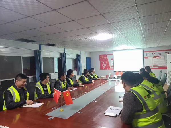 陜煤建設(shè)銅煤公司：第一項(xiàng)目部集重心，聚合力，奮力跑好“第一棒”