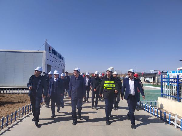 榆林市委副書(shū)記、市委黨校校長(zhǎng)李雄斌一行蒞臨榆林市委黨校新校區(qū)建設(shè)項(xiàng)目檢查指導(dǎo)工作