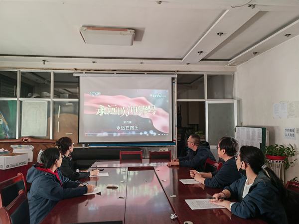 陜煤建設(shè)韓城分公司土建五項目部黨支部“ 嚴(yán)守紀(jì)律底線 加強作風(fēng)建設(shè)”系列活動