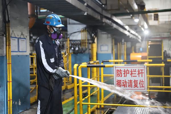 陜煤建設(shè)洗選煤運(yùn)營(yíng)公司紅柳林洗煤廠項(xiàng)目部：“三拳出擊”打好環(huán)保標(biāo)準(zhǔn)化“組合拳”