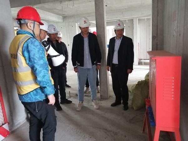 陜煤建設(shè)銅煤公司組織一線管理人員赴中建、陜建施工項(xiàng)目現(xiàn)場(chǎng)開(kāi)展觀摩學(xué)習(xí)活動(dòng)