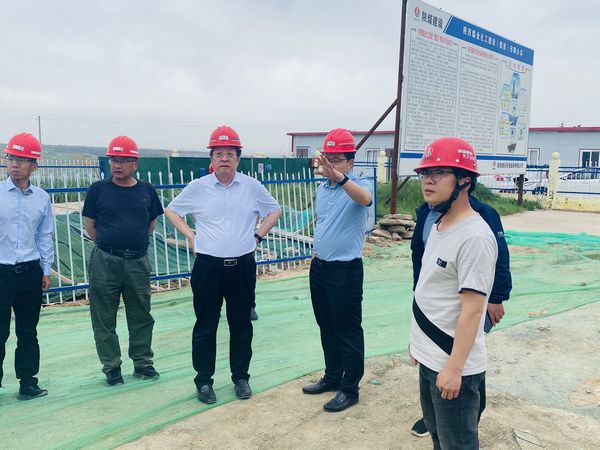 彬長集團黨委書記、董事長白永明蒞臨陜煤建設(shè)天工公司施工文家坡礦李家溝風井檢查指導(dǎo)工作