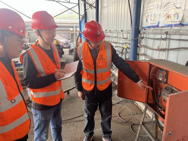 陜煤建設(shè)韓城分公司安裝四項(xiàng)目部多管齊下筑牢施工用電防火墻