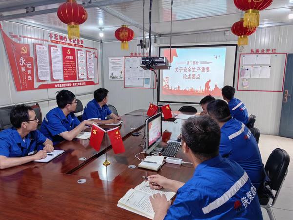 陜煤建設(shè)渭南分公司第二安裝項(xiàng)目部用“三化”為安全建壘