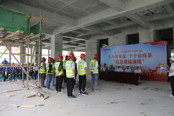 陜煤建設(shè)咸陽(yáng)分公司組織開(kāi)展高處墜落應(yīng)急救援演練