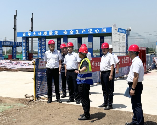 陜西建材科技集團(tuán)董事長張超暉深入陜煤建設(shè)項目工地檢查指導(dǎo)工作