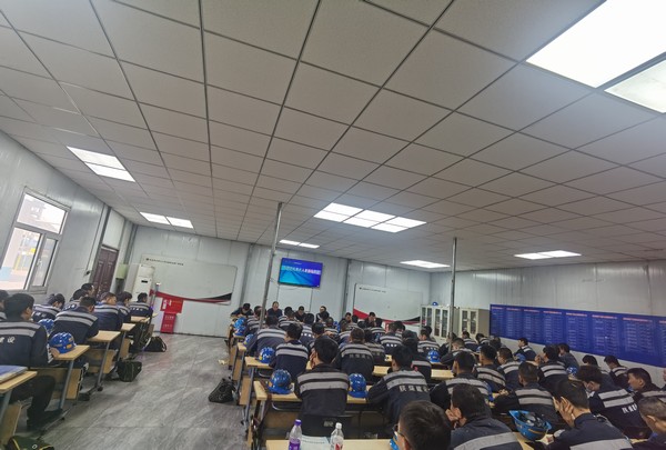 陜煤建設(shè)洗選煤運營公司紅柳林洗煤廠項目部： 多措并舉夯基礎(chǔ) 激活安全生產(chǎn)力