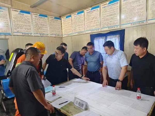 陜煤建設(shè)礦建二公司第二項(xiàng)目部組織開(kāi)展火災(zāi)事故演練