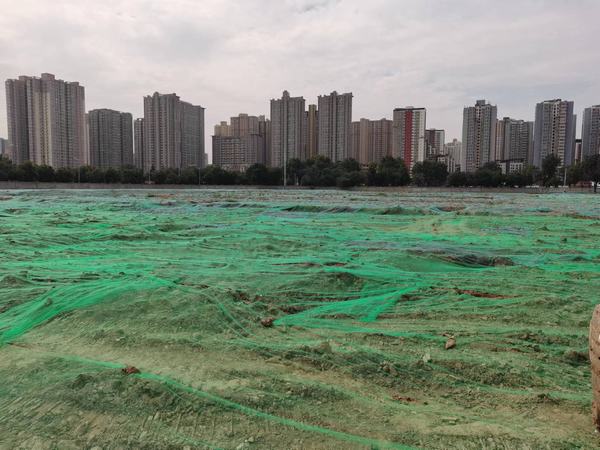 陜煤建設(shè)新城公司華清東路以南區(qū)域改造項目清表及垃圾清運工程二標(biāo)段及五標(biāo)段工程順利通過竣工驗收