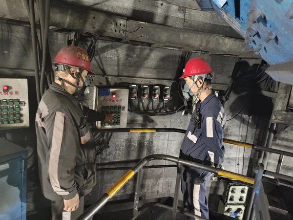 陜煤建設(shè)洗選煤運(yùn)營(yíng)公司澄合山陽(yáng)運(yùn)營(yíng)項(xiàng)目部：喜逢金秋碩果時(shí)，不忘思源記師恩