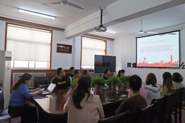 以深學(xué)細(xì)悟活用推動(dòng)實(shí)干篤行