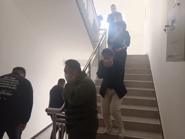 陜煤建設(shè)設(shè)備租賃中心組織開展消防應(yīng)急演練活動(dòng)