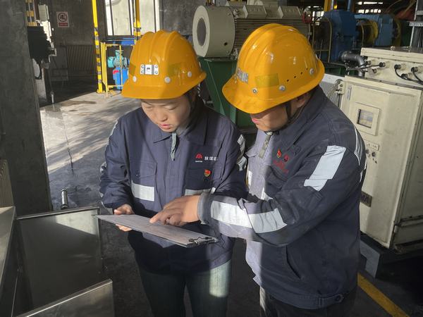 陜煤建設(shè)洗選煤運(yùn)營公司紅柳林洗煤廠運(yùn)營項(xiàng)目部黨支部：“黨建+安全”深度融合 打好安全生產(chǎn)“組合拳”