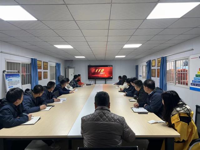 陜煤建設(shè)韓城分公司土建二項(xiàng)目部：“三抓手”打贏安全生產(chǎn)“收官戰(zhàn)”