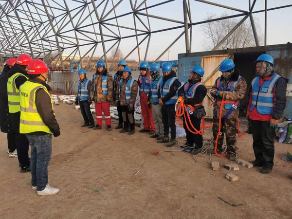 陜煤建設(shè)銅煤公司基層項目部：“抗嚴(yán)寒，保進度”奮戰(zhàn)正當(dāng)時