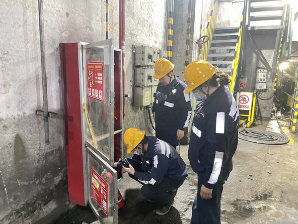 陜煤建設洗選煤運營公司神渭首端運營項目部： 節(jié)前項目大檢查  把牢安全生產(chǎn)關(guān)