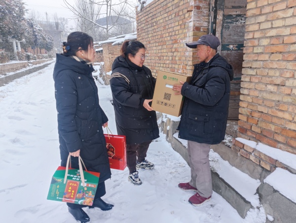 陜煤建設(shè)礦建三公司：節(jié)前送關(guān)懷，讓愛心溫暖寒冬