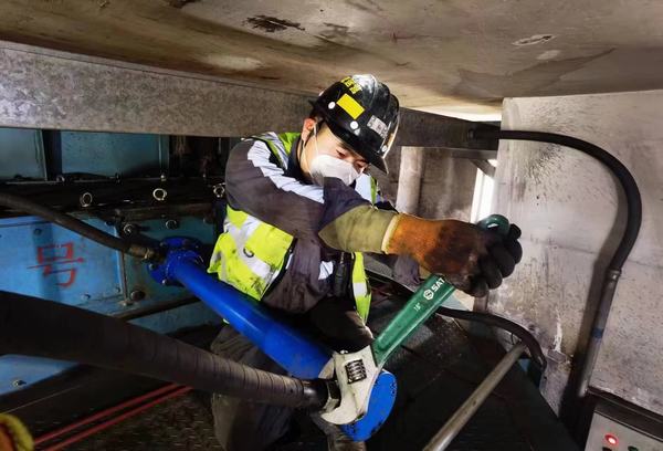 陜煤建設(shè)洗選煤運營公司檸條塔運營項目部：爭分奪秒護設(shè)備，齊心協(xié)力保生產(chǎn)