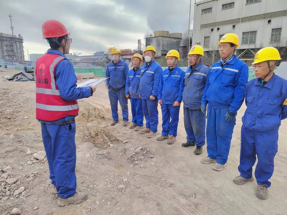 陜煤建設(shè)西北分公司土建第二項目部：工地普法新篇章 共筑法治安全夢