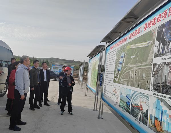 江西省贛州市委常委、副市長(zhǎng)竇良坦蒞臨陜煤建設(shè)天工公司新疆第一項(xiàng)目部調(diào)研指導(dǎo)工作