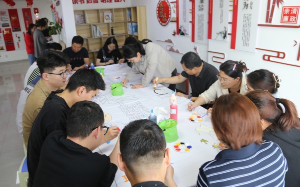 陜煤建設(shè)咸陽分公司開展“凝心聚力，多彩五一”趣味游戲活動