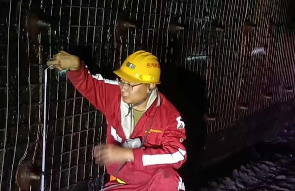 陜煤建設(shè)煤礦運(yùn)營服務(wù)分公司：五一我在崗 平凡亦有光