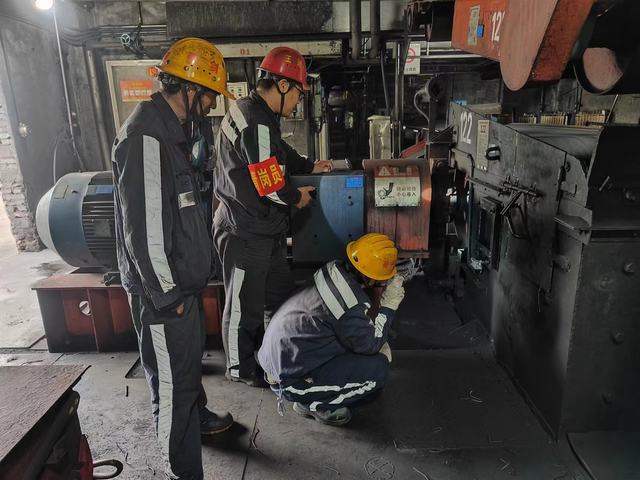 陜煤建設(shè)洗選煤運(yùn)營公司澄合山陽運(yùn)營項(xiàng)目部：“五一”假期“不打烊”，致敬一線“孤勇者”