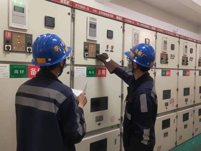 	陜煤建設(shè)洗選煤運(yùn)營公司紅柳林洗煤廠項(xiàng)目部： 堅(jiān)守“五一”立足崗位 詮釋勞動(dòng)之美