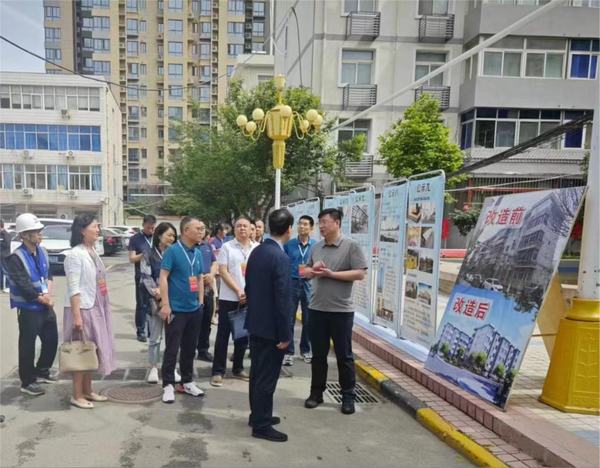 西安市新城區(qū)人大代表、政協(xié)委員蒞臨陜煤建設(shè)新城公司干休所項(xiàng)目進(jìn)行調(diào)研