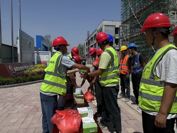 陜煤建設銅煤公司十五項目部：戰(zhàn)高溫、不服“暑”掀起大干熱潮