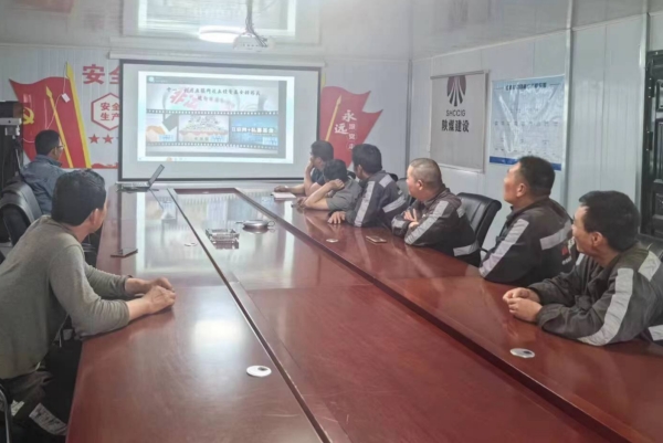 陜煤建設(shè)礦建三公司開(kāi)展防范非法集資宣傳月活動(dòng)