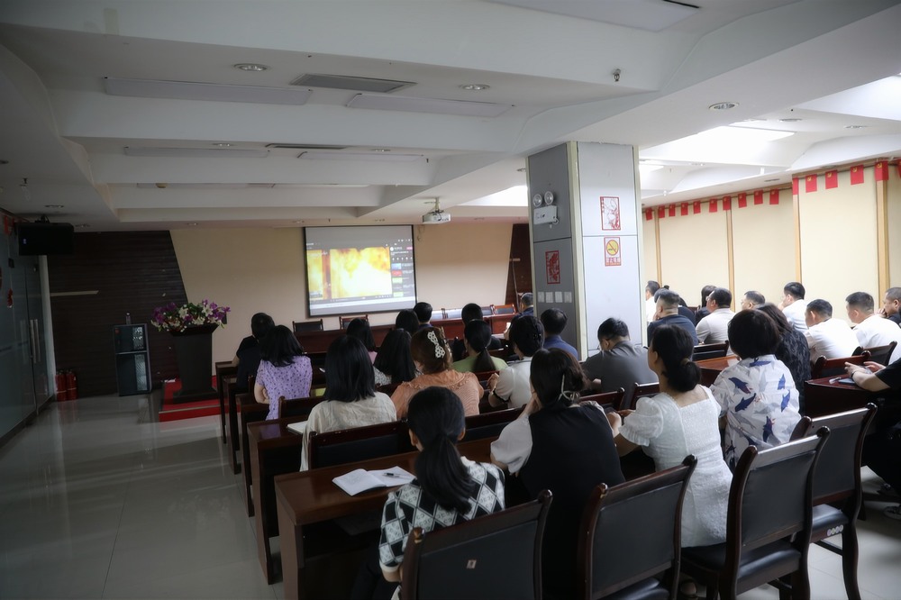 陜煤建設(shè)路橋分公司：把“黨建紅”融入“安全藍(lán)”，引領(lǐng)融合賦能高質(zhì)量發(fā)展