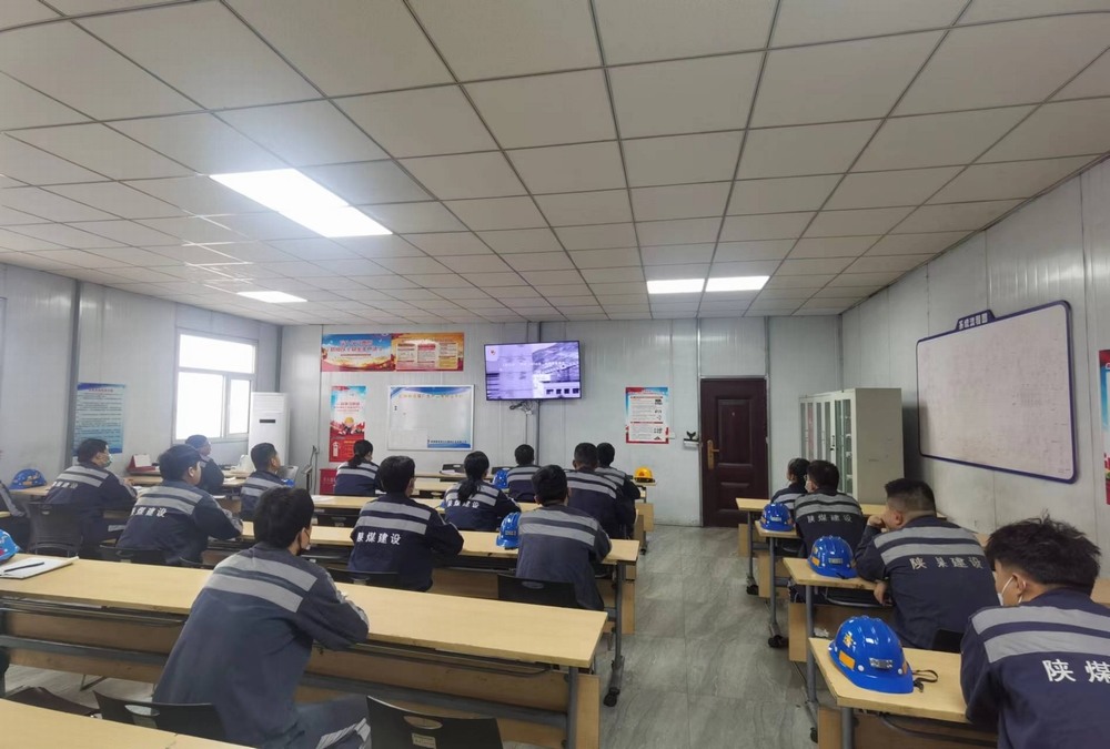 陜煤建設(shè)洗選煤運(yùn)營公司紅柳林洗煤廠項(xiàng)目部：把穩(wěn)黨建“方向盤” 提振創(chuàng)效“精氣神”