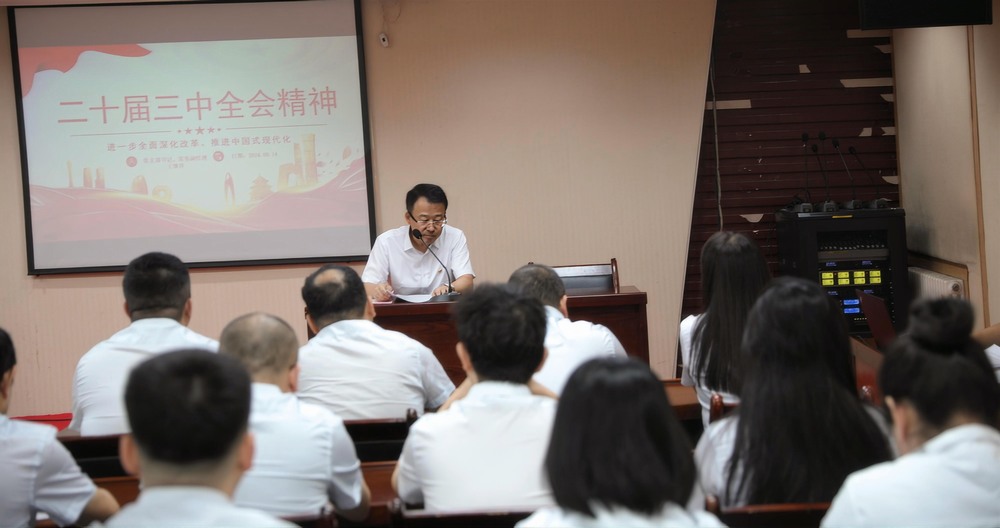 陜煤建設路橋分公司開展“嚴把節(jié)日‘廉潔關(guān)’ 風清氣正過佳節(jié)”主題活動