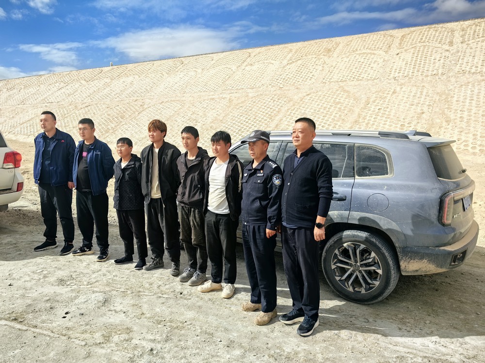 陜煤建設(shè)天工公司：與時間賽跑，6小時上演生死戈壁灘救援