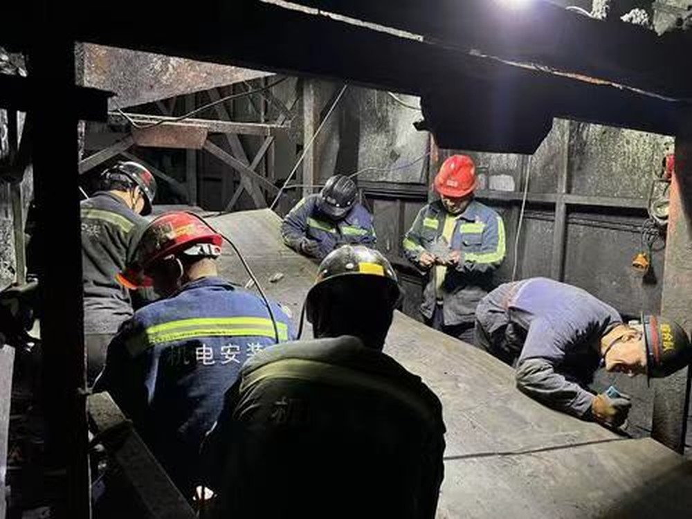 陜煤建設(shè)機(jī)電安裝公司建莊項(xiàng)目部：更新?lián)Q“帶”，保礦井安全生產(chǎn)