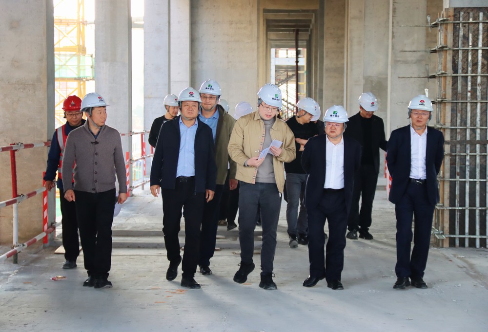 榆林城投集團(tuán)黨委書記、董事長(zhǎng)郝君一行蒞臨陜煤建設(shè)榆林公司承建的榆溪圣境一標(biāo)段項(xiàng)目檢查指導(dǎo)工作