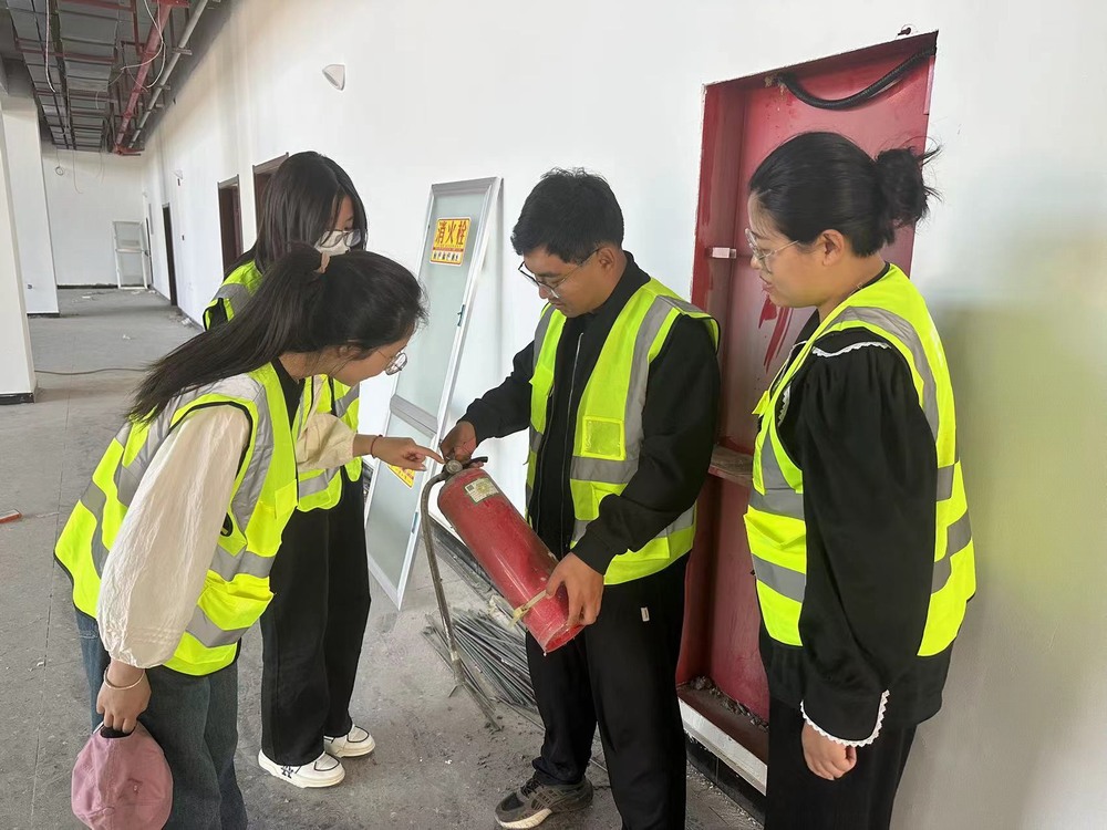 陜煤建設(shè)韓城分公司土建六項(xiàng)目部：筑牢工地安全防線，我們?cè)谛袆?dòng)！