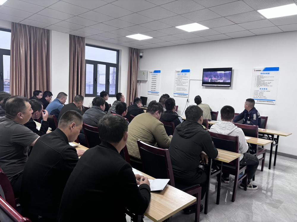 陜煤建設(shè)洗選煤運營公司榆陽運營項目部：守護生命的“防火墻”，敲響防火警鐘