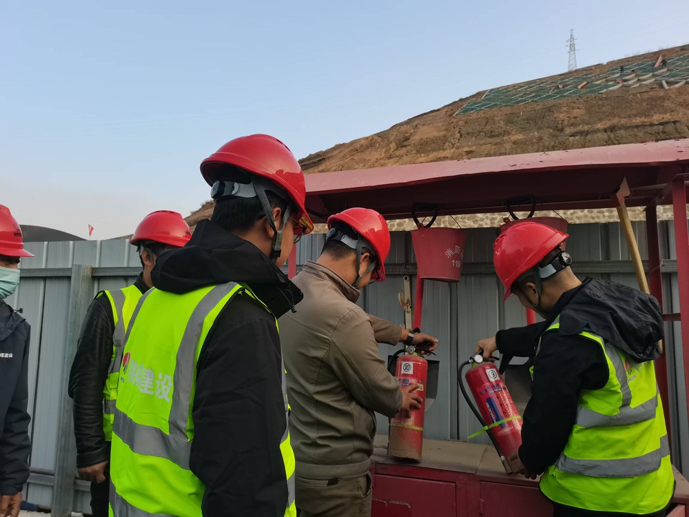 陜煤建設(shè)韓城分公司土建九項(xiàng)目部：“青”力保安全，助力“百日安全行”