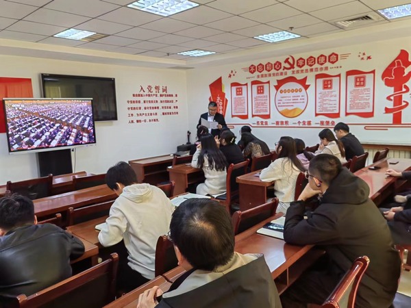 陜煤建設(shè)煤礦運(yùn)營(yíng)服務(wù)分公司：“青”廉出擊 系緊干事“風(fēng)紀(jì)扣”