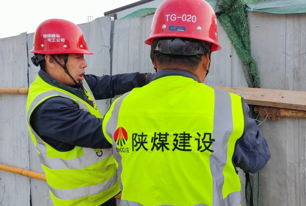 北極塬上筑堡壘，抗風護安顯擔當