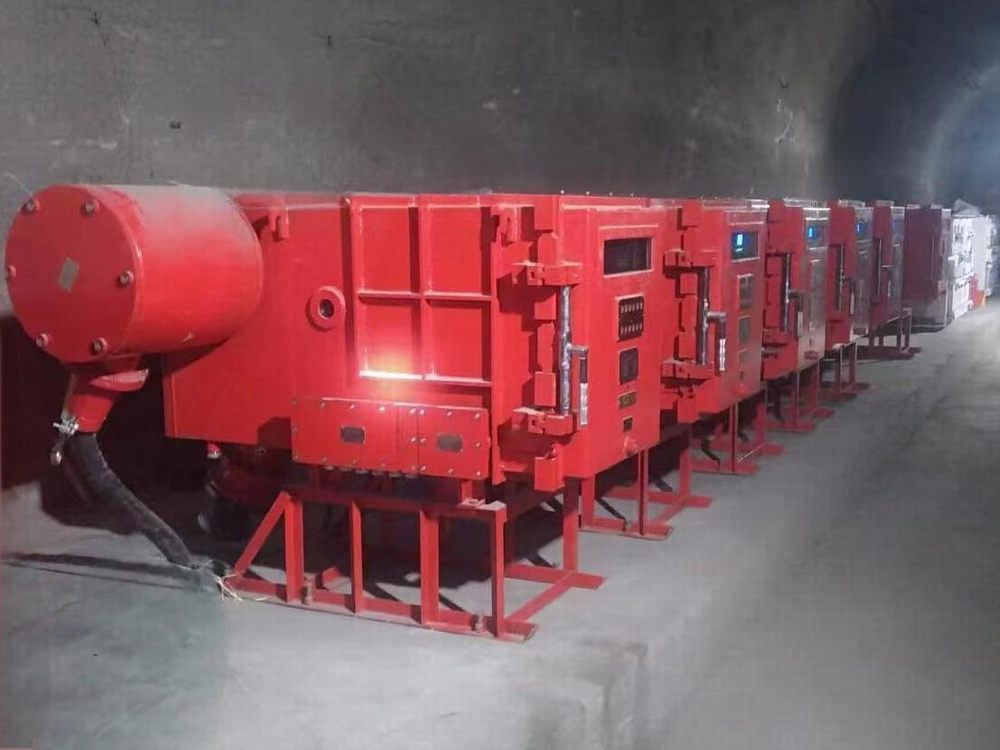 陜煤建設機電安裝公司黃陵項目部膠帶機順利帶煤試運轉(zhuǎn)