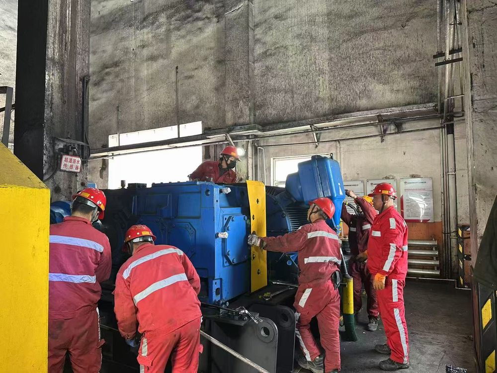 陜煤建設(shè)機(jī)電安裝公司曹家灘項(xiàng)目部高效完成檢修任務(wù)，筑牢安全生產(chǎn)防線