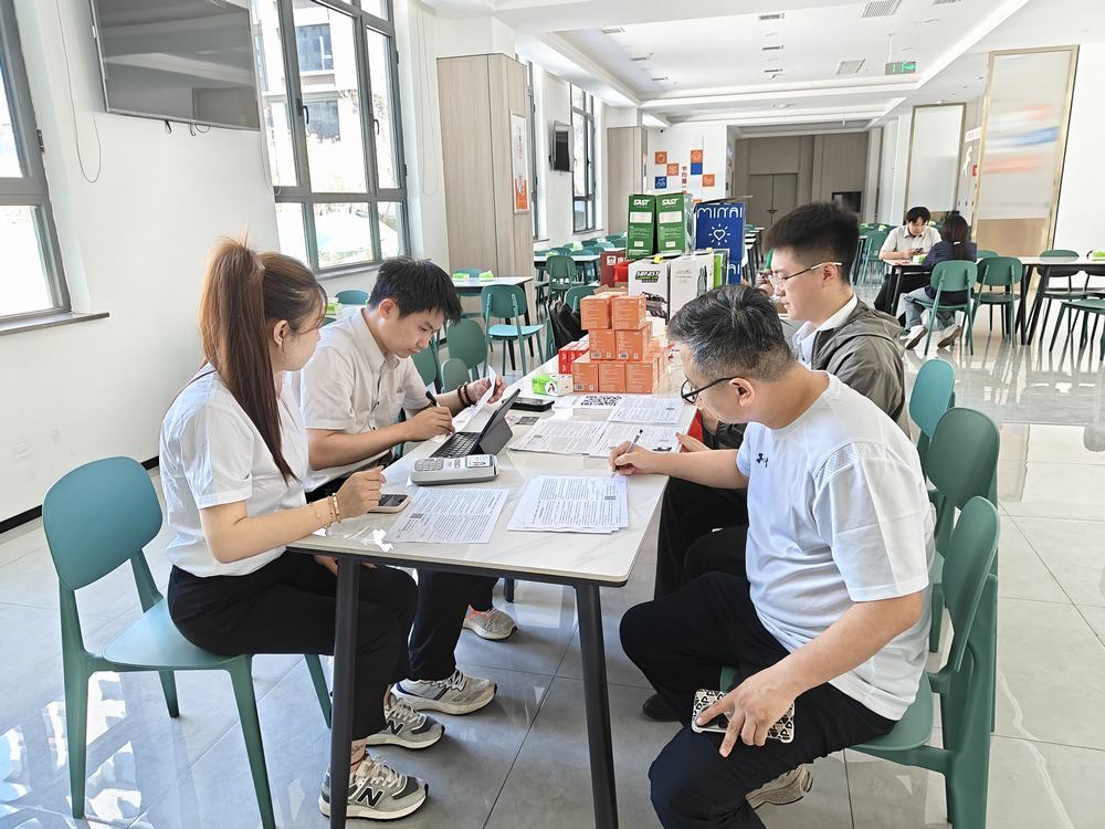 陜煤建設(shè)天工公司： 刷臉就餐，智慧食堂讓“靠臉吃飯”成為新時(shí)尚